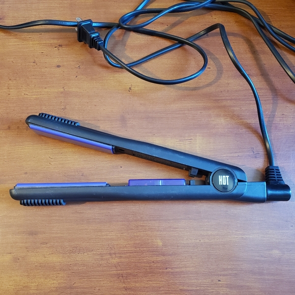 Hot Tools professional ceramic + tourmaline lightweight flat iron - Picture 7 of 7